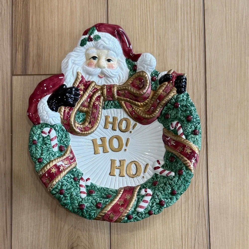 Fitz and Floyd Santa Wreath with Red and Green Details